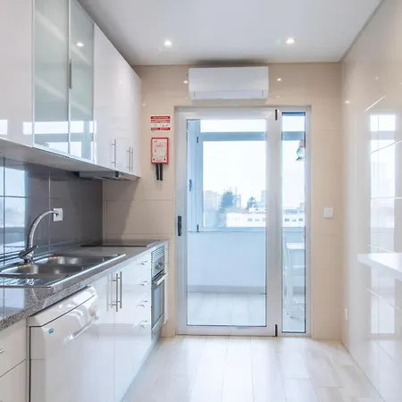 Violet House By Lovelystay