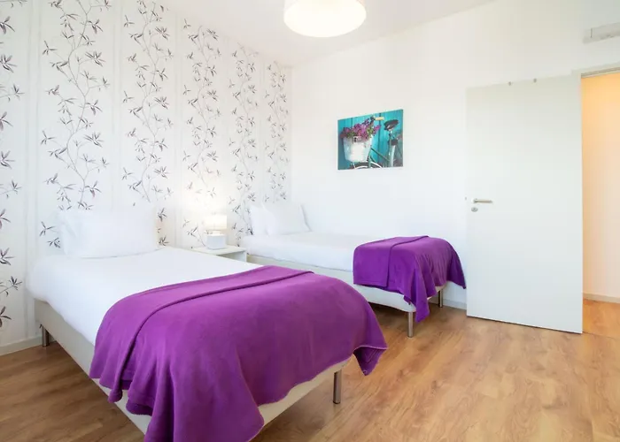 Violet House By Lovelystay Apartament