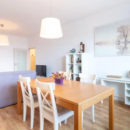 Apartman Violet House By Lovelystay